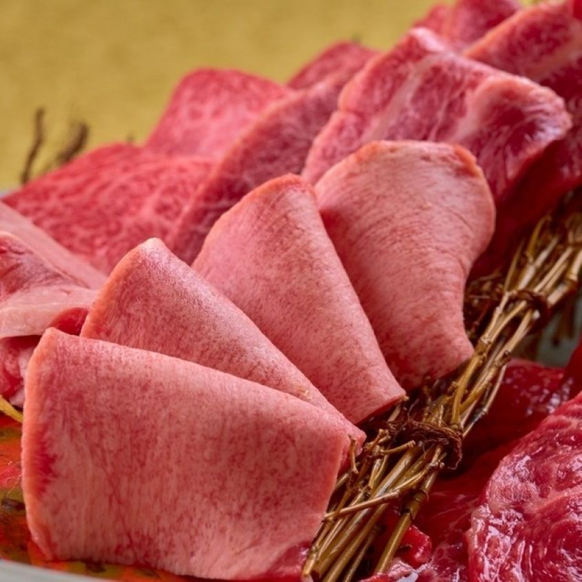 ランチ限定　迎春【今日は焼肉だけセットPREMIUM】今日はお肉の日！そんな日に楽しめるセットをご用意いたしました。厳選焼肉9枚ご用意！